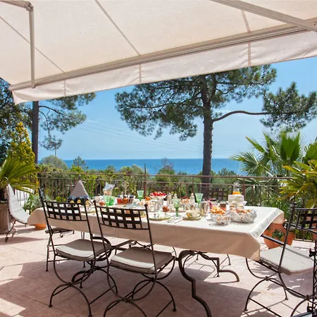 Affittacamere Casa Del Sole D'hotes De Charme Favone